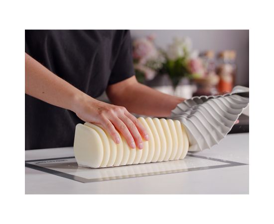 Форма для приготовления пирожных Corallo 24,5 х 9 см силиконовая, Silikomart, изображение 6